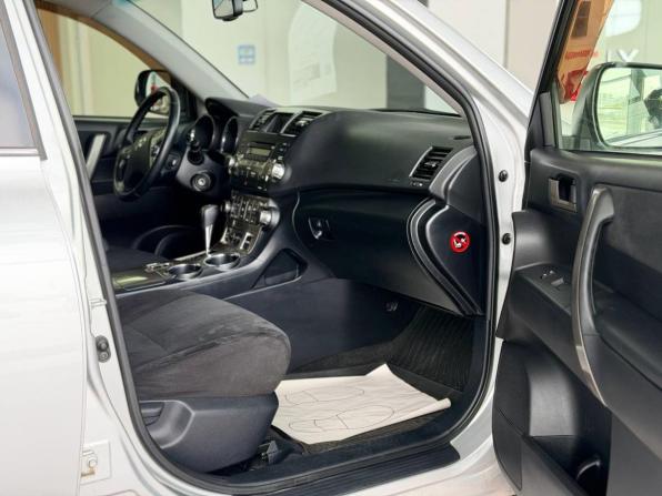 Toyota Highlander II (XU40) Рестайлинг с пробегом 2012 года, цена 1 749 000 рублей, 136137 км, внедорожник, Автокод Объявления