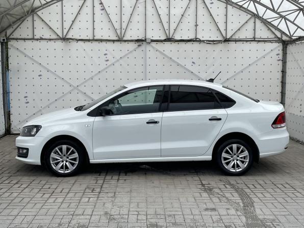 Volkswagen Polo V Рестайлинг с пробегом 2017 года, цена 1 080 000 рублей, 174086 км, седан, Автокод Объявления