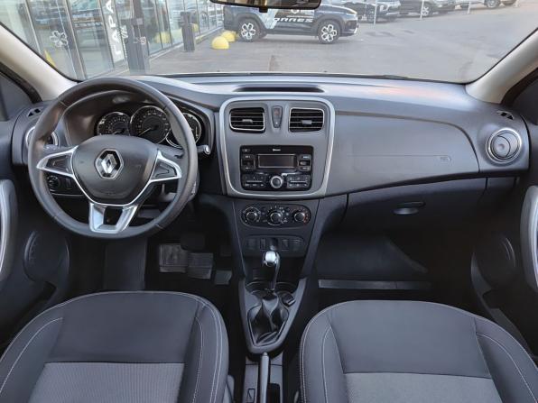 Renault Logan II Рестайлинг с пробегом 2020 года, цена 1 385 000 рублей, 42000 км, седан, Автокод Объявления
