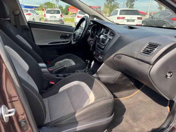 Kia Ceed II с пробегом 2012 года, цена 979 000 рублей, 183000 км, хэтчбек, Автокод Объявления
