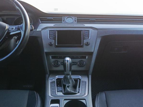 Volkswagen Passat B8 с пробегом 2016 года, цена 1 365 000 рублей, 199632 км, седан, Автокод Объявления