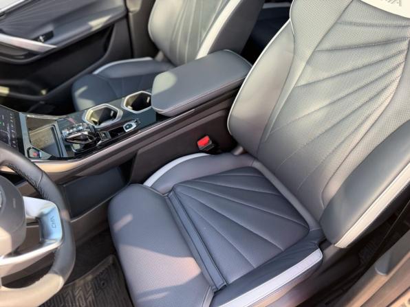 Geely Atlas II с пробегом 2023 года, цена 2 700 000 рублей, 53000 км, внедорожник, Автокод Объявления