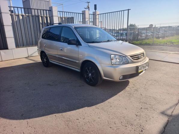 Kia Carens I (RS) Рестайлинг с пробегом 2005 года, цена 302 000 рублей, 159083 км, компактвэн, Автокод Объявления