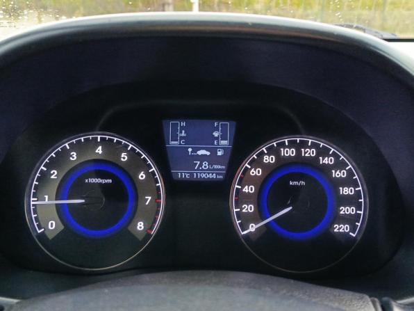 Hyundai Solaris I Рестайлинг с пробегом 2014 года, цена 946 000 рублей, 119042 км, седан, Автокод Объявления