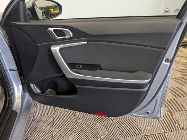 Kia Ceed III с пробегом 2020 года, цена 1 890 000 рублей, 91490 км, универсал, Автокод Объявления