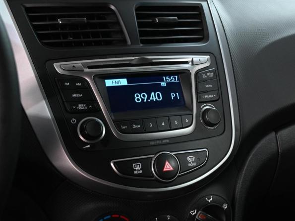 Hyundai Solaris I Рестайлинг с пробегом 2016 года, цена 1 099 000 рублей, 137770 км, седан, Автокод Объявления