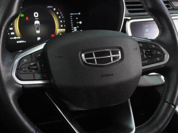 Geely Atlas Pro с пробегом 2023 года, цена 2 069 000 рублей, 31874 км, внедорожник, Автокод Объявления