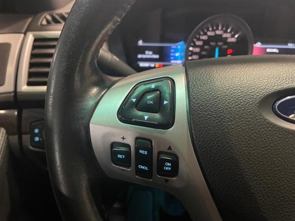 Ford Explorer V с пробегом 2013 года, цена 1 299 000 рублей, 303000 км, внедорожник, Автокод Объявления
