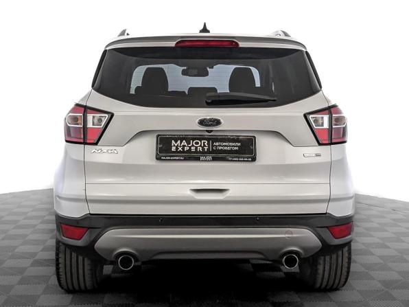 Ford Kuga II Рестайлинг с пробегом 2019 года, цена 1 890 000 рублей, 135073 км, внедорожник, Автокод Объявления