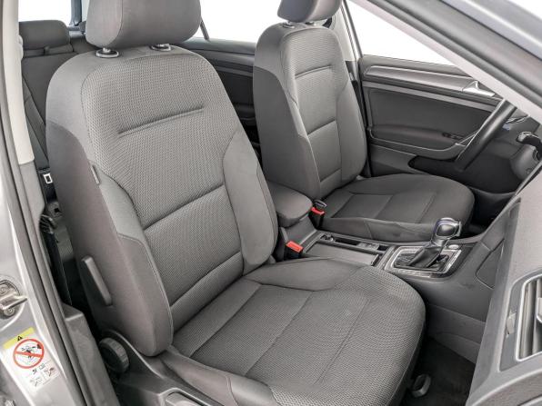 Volkswagen Golf VII Рестайлинг с пробегом 2019 года, цена 2 270 000 рублей, 81891 км, хэтчбек, Автокод Объявления