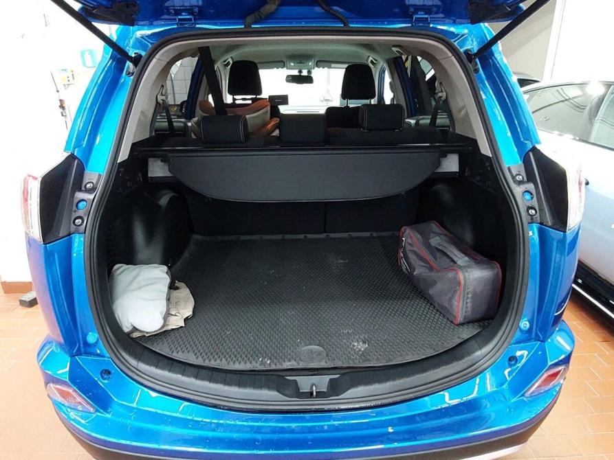 Toyota RAV4 IV (XA40) Рестайлинг Москва  - изображение 12
