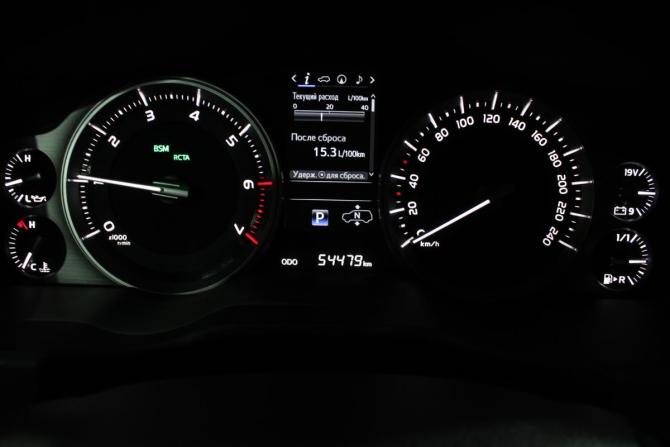 Toyota Land Cruiser 200 Series Рестайлинг 2 с пробегом 2018 года, цена 9 500 000 рублей, 54479 км, внедорожник, Автокод Объявления