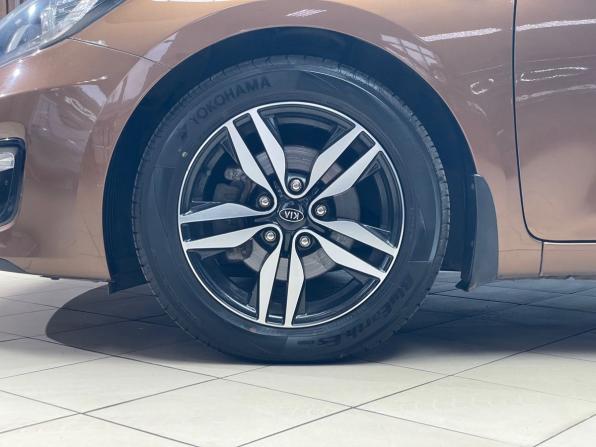 Kia Ceed II с пробегом 2015 года, цена 1 299 000 рублей, 160884 км, универсал, Автокод Объявления