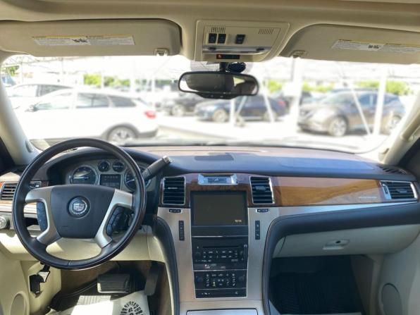 Cadillac Escalade III с пробегом 2011 года, цена 2 080 000 рублей, 213187 км, внедорожник, Автокод Объявления