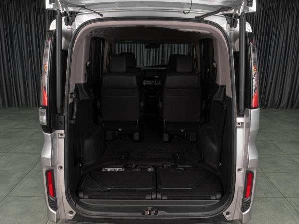 Honda Stepwgn V с пробегом 2017 года, цена 1 779 000 рублей, 172072 км, минивэн, Автокод Объявления