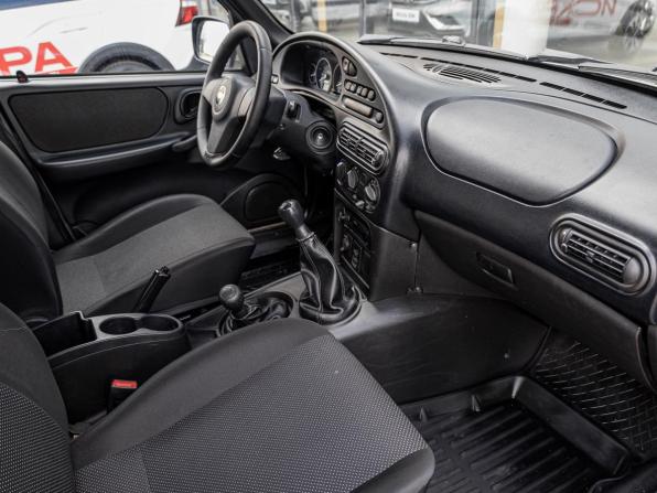 Chevrolet Niva I Рестайлинг с пробегом 2017 года, цена 740 096 рублей, 92000 км, внедорожник, Автокод Объявления