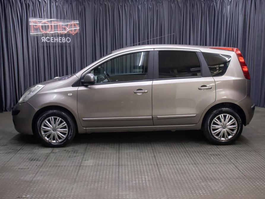 Nissan Note I Москва  - изображение 9