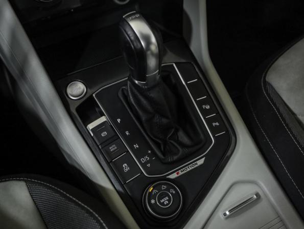 Volkswagen Tiguan II с пробегом 2017 года, цена 2 269 000 рублей, 149503 км, внедорожник, Автокод Объявления