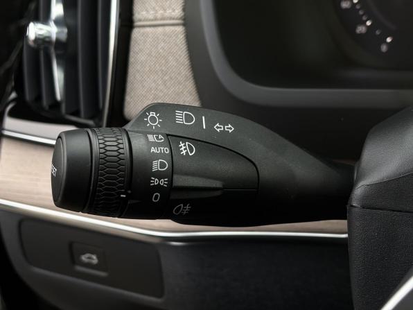 Volvo XC90 II Рестайлинг 2 с пробегом 2026 года, цена 12 420 000 рублей, 14 км, внедорожник, Автокод Объявления