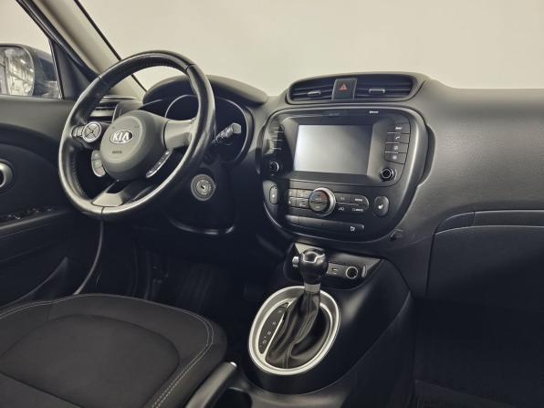 Kia Soul II Рестайлинг с пробегом 2017 года, цена 1 575 000 рублей, 95000 км, хэтчбек, Автокод Объявления