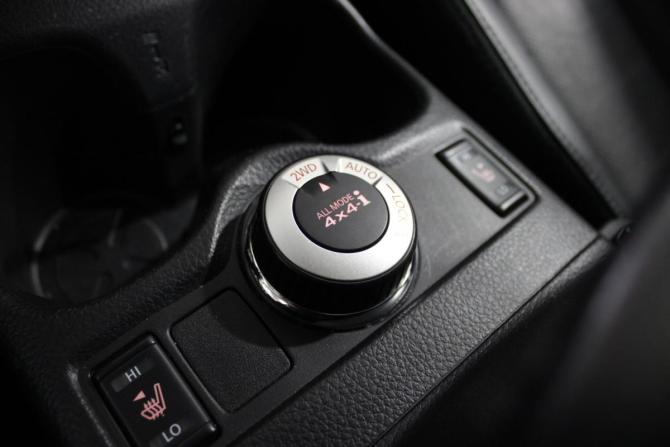 Nissan Qashqai II с пробегом 2018 года, цена 1 999 000 рублей, 97167 км, внедорожник, Автокод Объявления