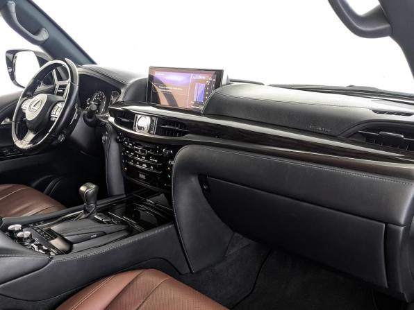 Lexus LX III Рестайлинг 2 с пробегом 2018 года, цена 7 950 000 рублей, 154891 км, внедорожник, Автокод Объявления