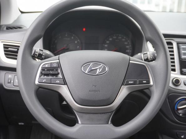 Hyundai Solaris II Рестайлинг с пробегом 2022 года, цена 1 500 000 рублей, 72995 км, седан, Автокод Объявления
