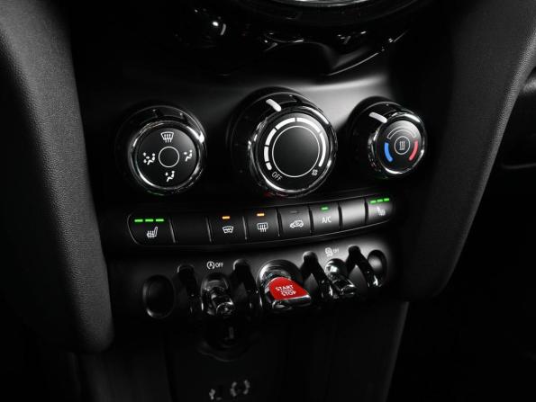 Mini Hatch III (F55/F56) с пробегом 2017 года, цена 2 179 000 рублей, 52962 км, хэтчбек, Автокод Объявления