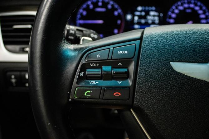 Hyundai Genesis II с пробегом 2014 года, цена 1 319 000 рублей, 483674 км, седан, Автокод Объявления