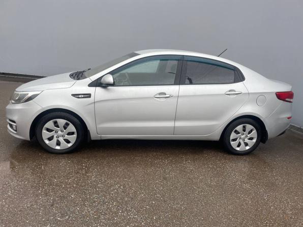 Kia Rio III Рестайлинг с пробегом 2016 года, цена 791 000 рублей, 142628 км, седан, Автокод Объявления