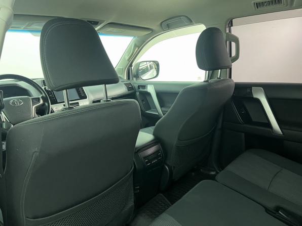 Toyota Land Cruiser Prado 150 Series Рестайлинг 2 с пробегом 2019 года, цена 4 600 000 рублей, 81400 км, внедорожник, Автокод Объявления