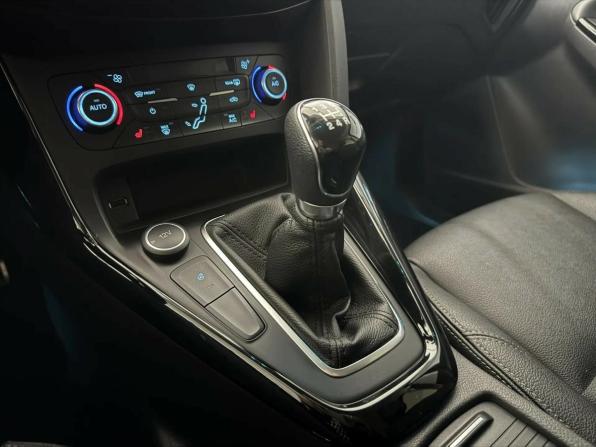 Ford Focus III Рестайлинг с пробегом 2019 года, цена 1 380 000 рублей, 63098 км, хэтчбек, Автокод Объявления