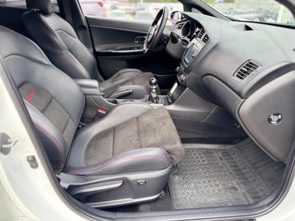 Kia Ceed GT I Рестайлинг с пробегом 2017 года, цена 1 200 000 рублей, 220113 км, хэтчбек, Автокод Объявления