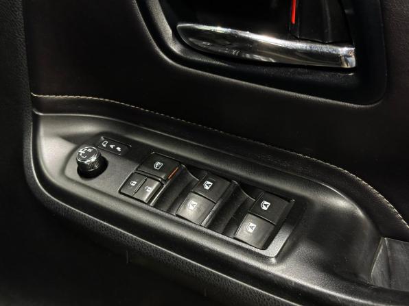 Toyota Esquire I с пробегом 2015 года, цена 1 800 000 рублей, 175336 км, минивэн, Автокод Объявления