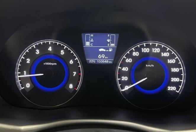 Hyundai Solaris I с пробегом 2014 года, цена 950 000 рублей, 133548 км, хэтчбек, Автокод Объявления