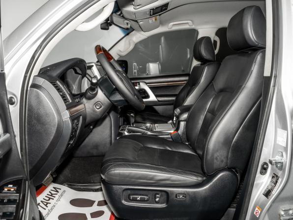 Toyota Land Cruiser 200 Series Рестайлинг 2 с пробегом 2019 года, цена 6 700 000 рублей, 264000 км, внедорожник, Автокод Объявления