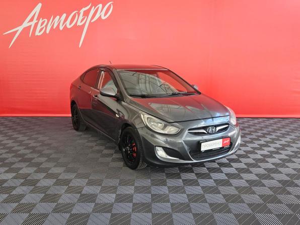 Hyundai Solaris I с пробегом 2013 года, цена 555 000 рублей, 244489 км, седан, Автокод Объявления