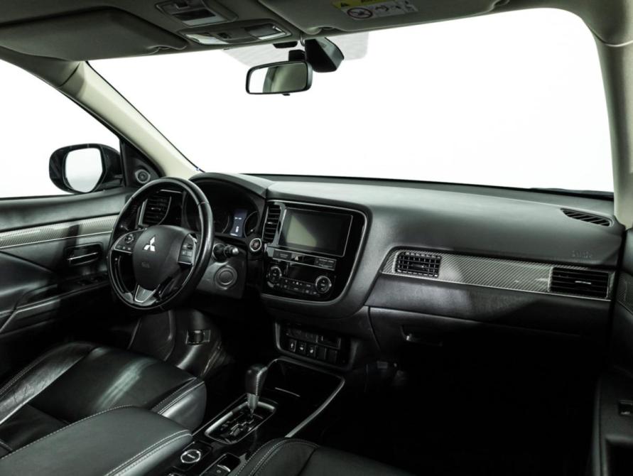 Mitsubishi Outlander III Рестайлинг 3 Санкт-Петербург  - изображение 10