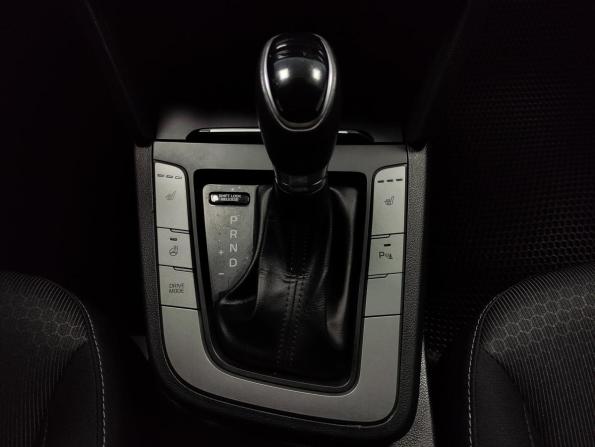 Hyundai Elantra VI (AD) Рестайлинг с пробегом 2018 года, цена 1 270 000 рублей, 148365 км, седан, Автокод Объявления
