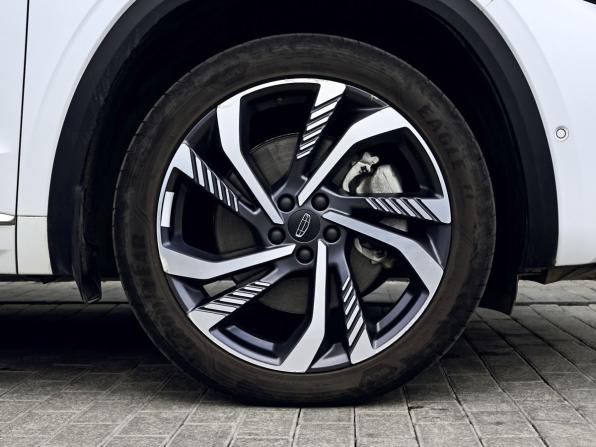 Geely Monjaro I с пробегом 2023 года, цена 3 565 000 рублей, 15567 км, внедорожник, Автокод Объявления