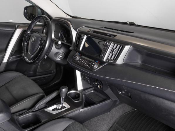 Toyota RAV4 IV (XA40) Рестайлинг с пробегом 2018 года, цена 2 275 000 рублей, 124320 км, внедорожник, Автокод Объявления
