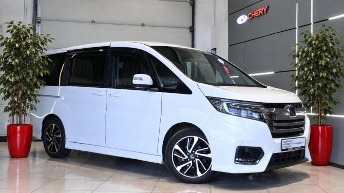 Honda Stepwgn V Рестайлинг с пробегом 2020 года, цена 2 295 000 рублей, 115000 км, минивэн, Автокод Объявления