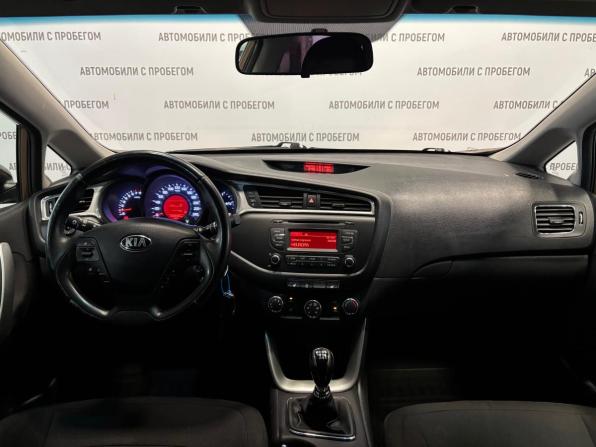 Kia Ceed II Рестайлинг с пробегом 2015 года, цена 879 000 рублей, 102000 км, хэтчбек, Автокод Объявления