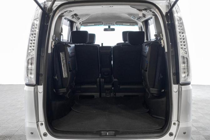 Nissan Serena IV (C26) с пробегом 2013 года, цена 1 399 000 рублей, 196000 км, минивэн, Автокод Объявления