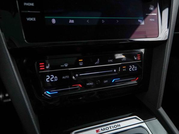 Volkswagen Passat B8 с пробегом 2017 года, цена 3 197 090 рублей, 209647 км, универсал, Автокод Объявления