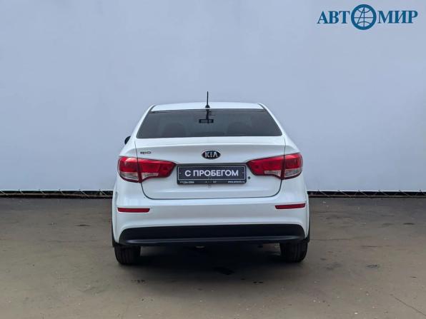 Kia Rio III Рестайлинг с пробегом 2016 года, цена 879 000 рублей, 124718 км, седан, Автокод Объявления