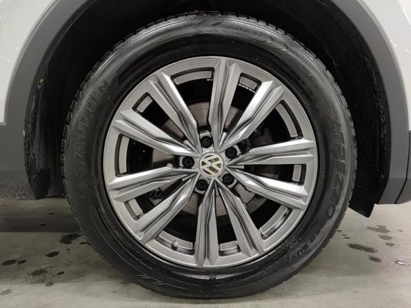 Volkswagen Tiguan II с пробегом 2019 года, цена 2 630 000 рублей, 124889 км, внедорожник, Автокод Объявления