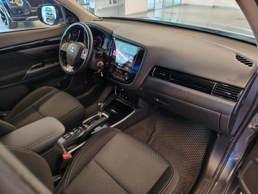 Mitsubishi Outlander III Рестайлинг 3 Санкт-Петербург  - изображение 6
