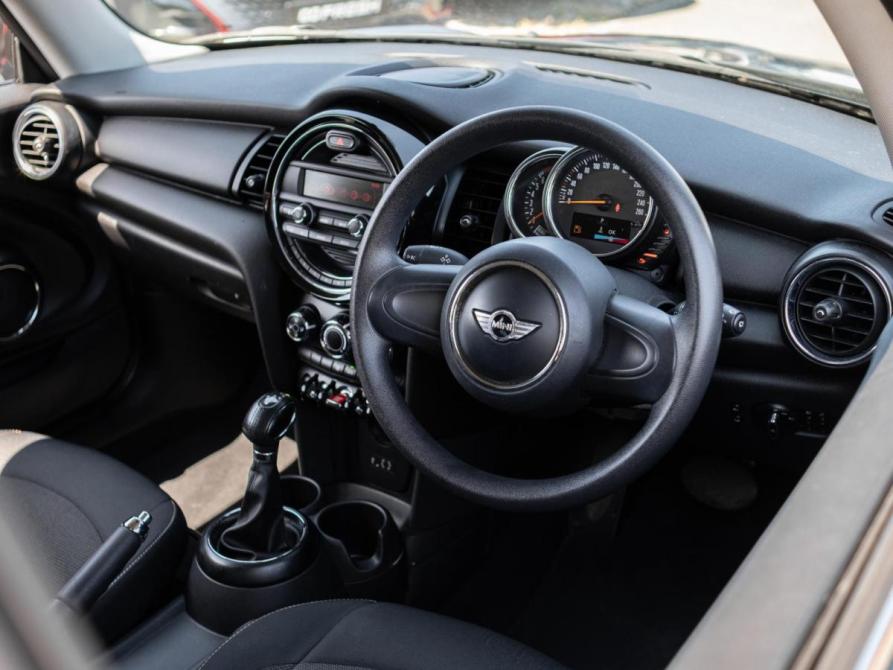 Mini Hatch III (F55/F56) Сочи  - изображение 6