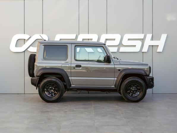 Suzuki Jimny IV с пробегом 2020 года, цена 3 178 000 рублей, 21976 км, внедорожник, Автокод Объявления